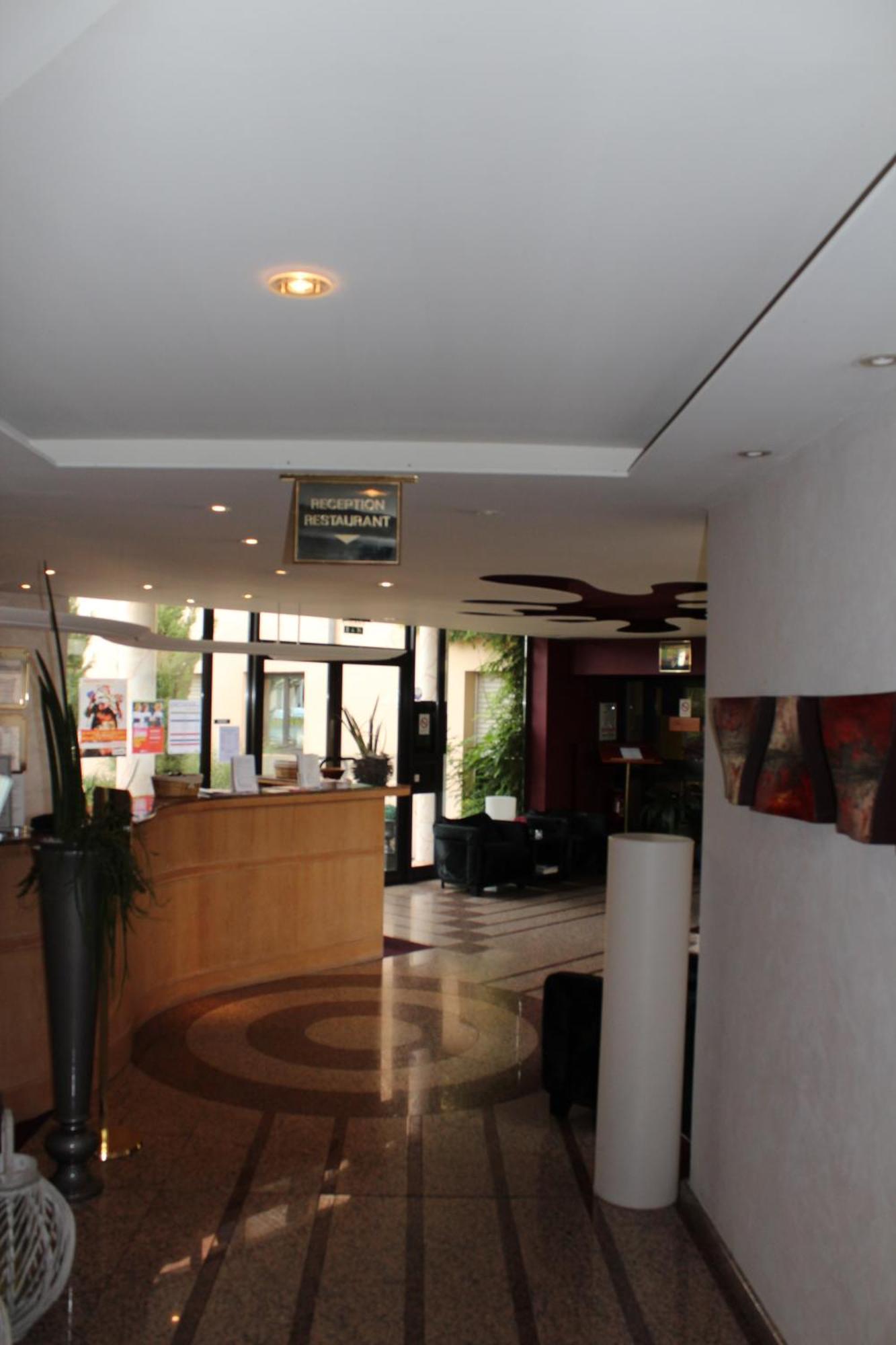 Hotel Restaurant Crystal Erstein Eksteriør billede